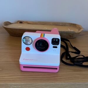 Polaroid Now I-Type Instant Camera - Pink